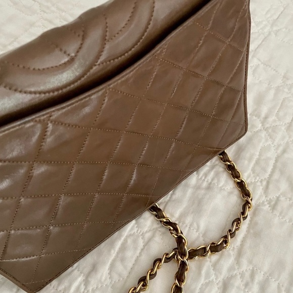 CHANEL Handbags - Vintage and RARE 1980s Lambskin Chanel Full Flap Round Top CC Flap Bag